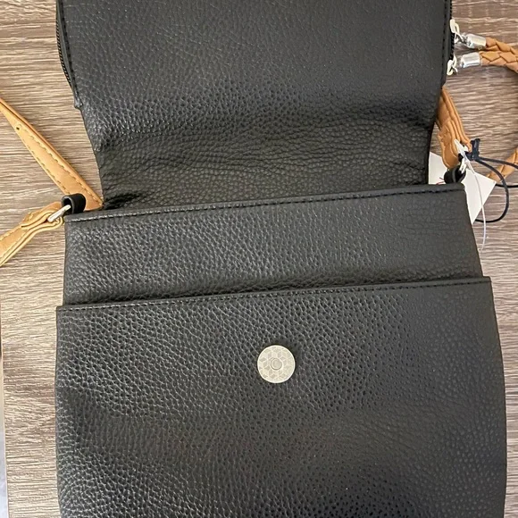 NWT Nautica Black and Tan Crossbody Bag - Picture 4 of 6